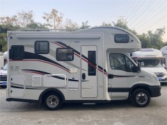 依维柯 22款戴德隆翠云游依维柯C型房车