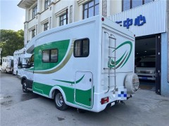 齐星   2019款依维柯后拓展C型房车