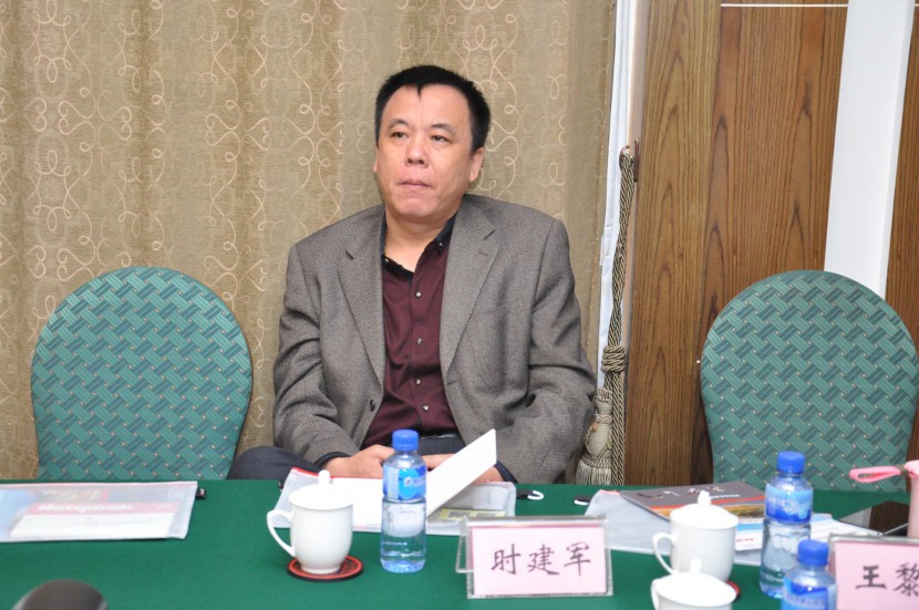 《中国房车行业标准起草和房车安全技术专题会议》在山东烟台召开 中航工业河南新飞电气集团有限公司房车事业部总经理 时建军