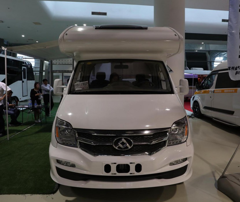 810沈阳房车展销会车型抢先看之十大通c型别出心裁布局自动挡房车