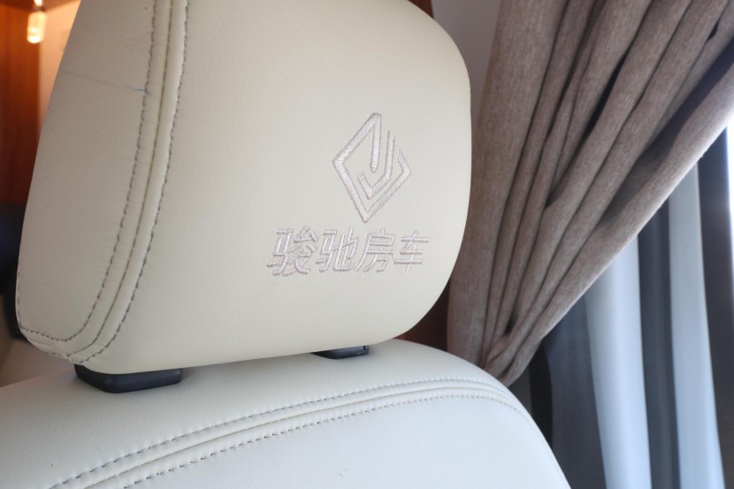 “2020款骏驰中国风”依维柯新Daily（欧胜）C型大额头房车 WLH_6793