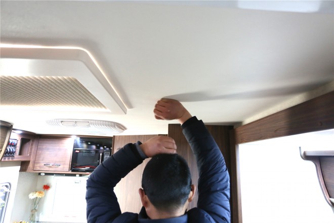 拓锐斯特依维柯C型舒适版TIC-610 52.8万起 00001411