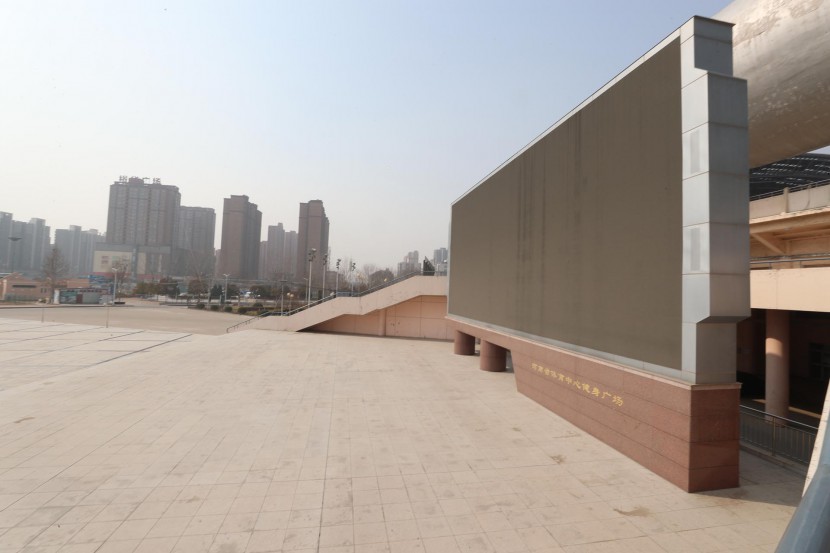 3.31郑州房车展场地河南省体育中心 WLH_2989