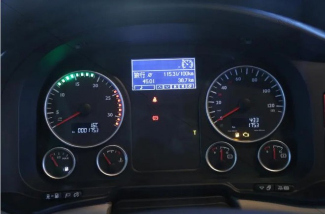 时代的领航者---诺马迪森“领航者M”越野房车图片