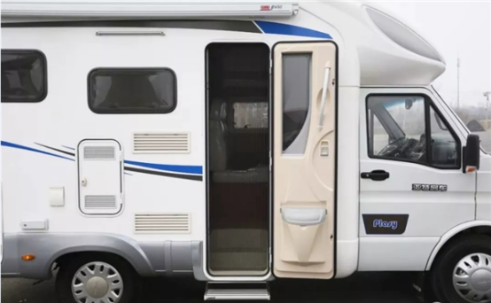 亚特新车型稿件777