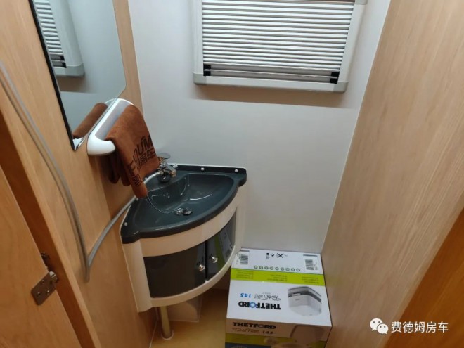 买辆房车回家过年，费德姆房车两辆现车圆您一个房车梦图片
