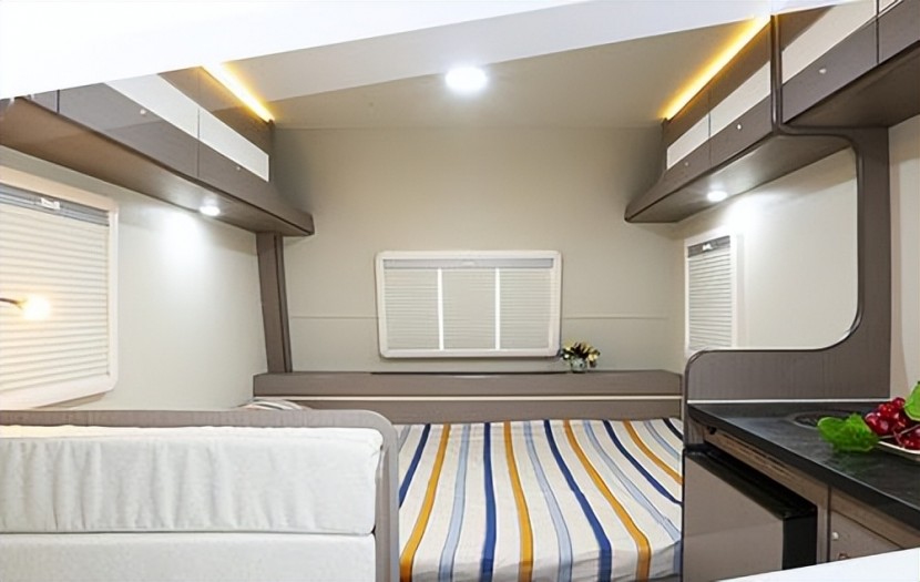 宇通房车T511H拖挂，多衣柜布局，享受灵活空间！get?code=NTVhMDYwM2QxZTU2MjRhNGVlMDdkZTBiZDRlNjhjZmYsMTY2MjcxMzY1OTExMw==