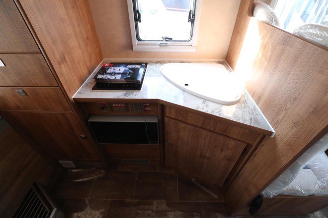 弗瑞德姆2019款全新国产依维柯自动挡T型房车 锐畅版TIC-611X 54.8万元 WLH_8288