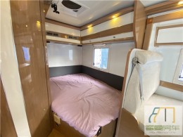 依维柯 2017款中天依维柯侧拓展C型房车