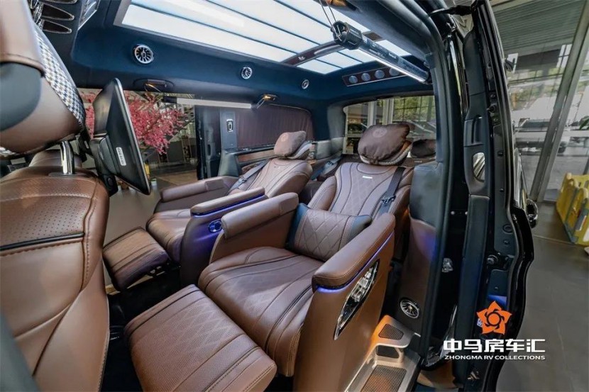 120万起？奔驰MPV换立标，用料过猛太豪侈，还买什么雷克萨斯LM18.jpg
