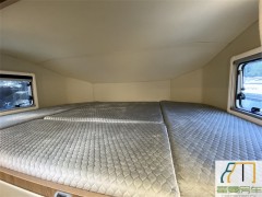 览众 20款览众塞拉依维柯双拓展C型房车