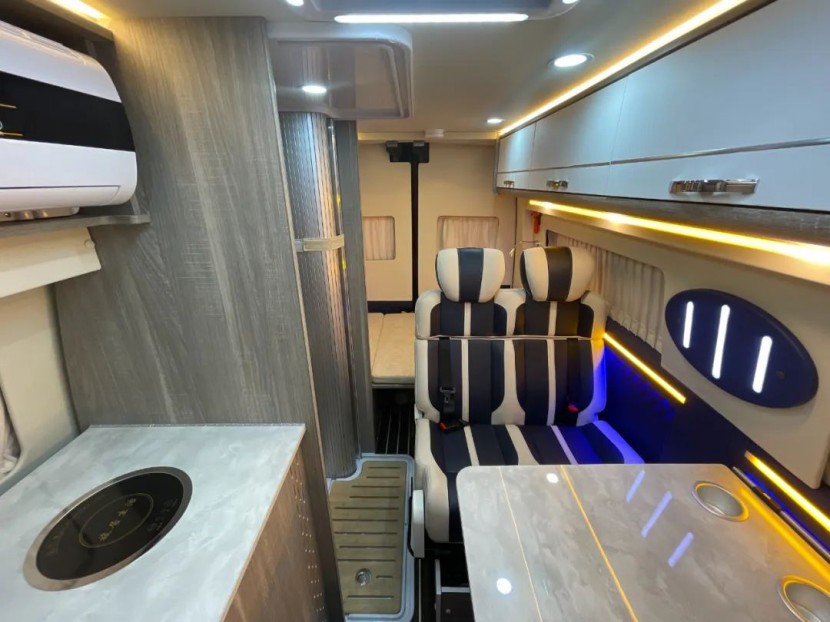 9月2日郑州房车展,新飞新全顺B型房车,新旅程,心飞扬!5a26f67f9b5c1a9c0646b657febf71e1