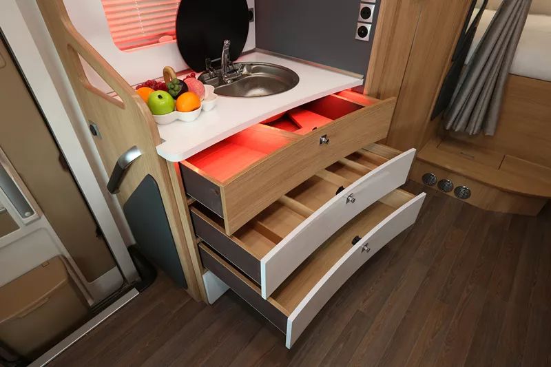 宇通房车全新进口依维柯智能房车，来了！