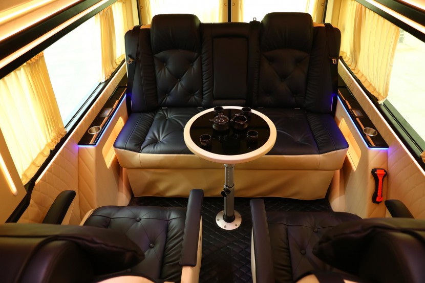 异形顶房车，庄重大气商务气息福客特家族独有尊崇格调 官方指导价56.6万元 14