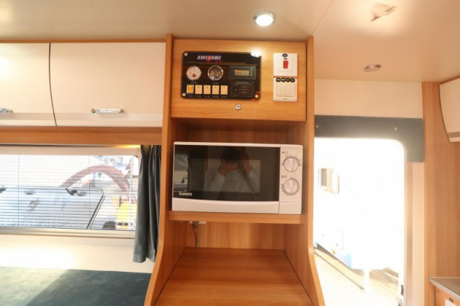 6.5洛阳房车展澳森房车新款糅合澳洲设计元素可上牌拖挂房车亮相d6edb7e4d8254e25940210be06da1d03