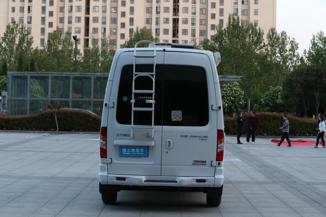 高清实拍2019款顺之旅大通V80全新格局B型房车 WLH_5806