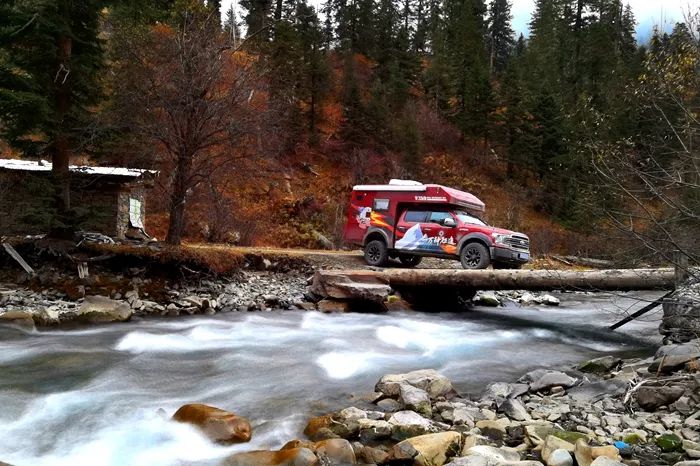 冬天适合房车旅行吗？这款房车无惧冬天出行！图片