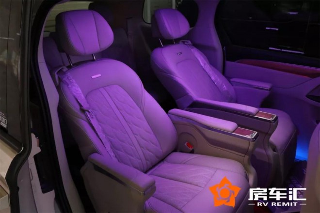 雅典娜版别克GL8商务车，改装后30来万气场翻倍！14.jpg