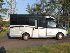 985A4923