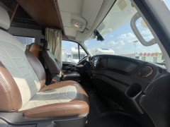隆翠房车 C8