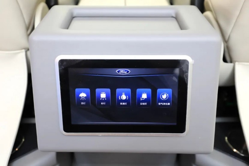 9月2日郑州房车展，景宴福特豪华商务房车，好景知时节，愿乘风可依！9ffaf2ed544aff36390417e25b6e5428