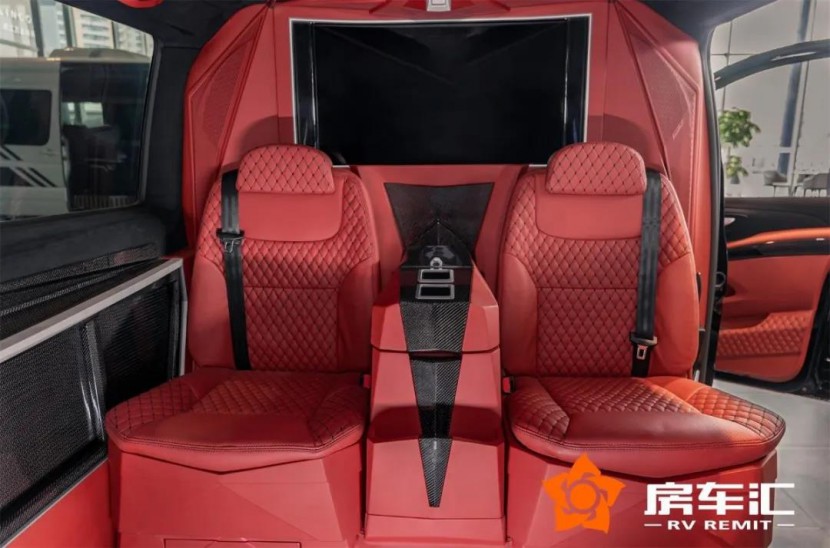 一台用来享受的MPV！——罗伦士进口奔驰V-diamond10.jpg