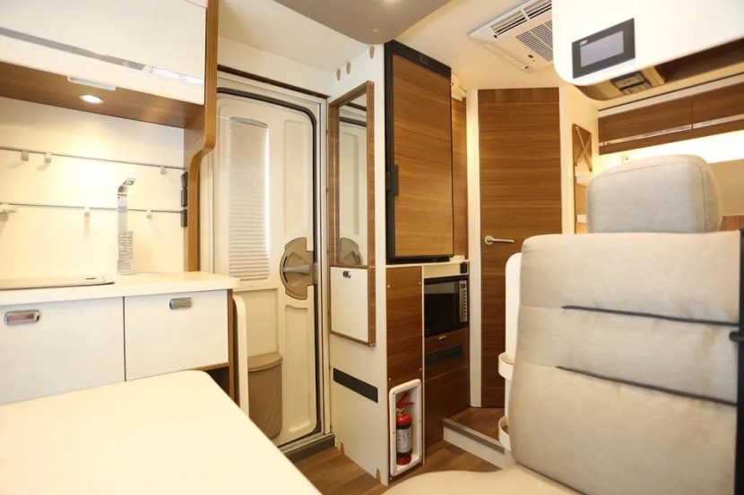 9月2日郑州房车展——隆翠C528亲亲版房车，打造轻量化房车！e60721bec2bbbedaa02297d8f3d75d97