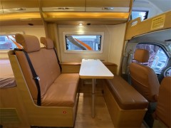 上汽大通 17款大通RV80 C型房车