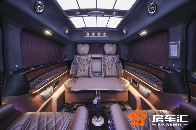这几款双拼立标奔驰商务MPV，你绝对意想不到！17.jpg
