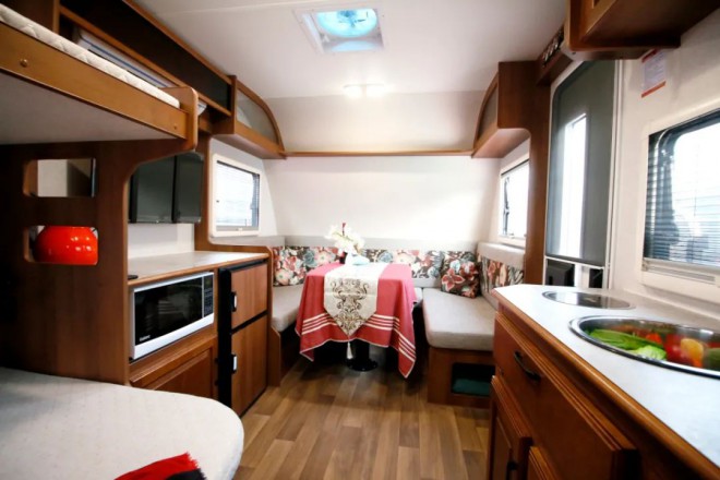 巨威拖挂房车,带你走进不一样的房车生活!图片