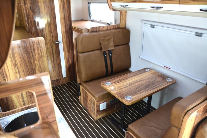 拓锐斯特依维柯C型菁英版 48.8万起 DSC_0167