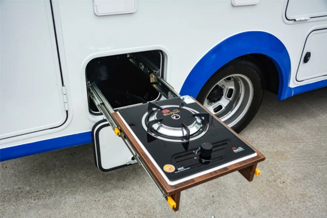 拓锐斯特房车：当有人说你太能“装”？