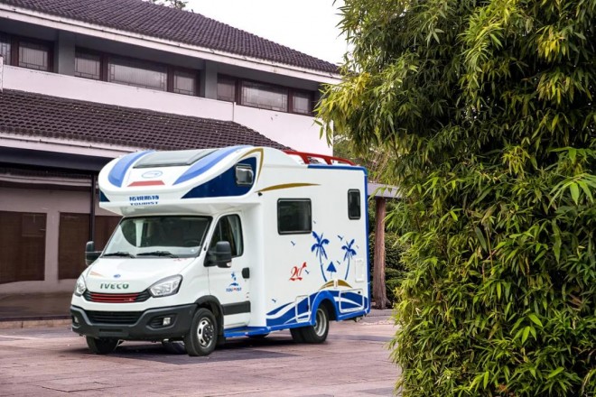 拓锐斯特房车：放慢生活的脚步，给自己一个“慢一点”的理由d3194cc5b1284719811e9502c30422ca