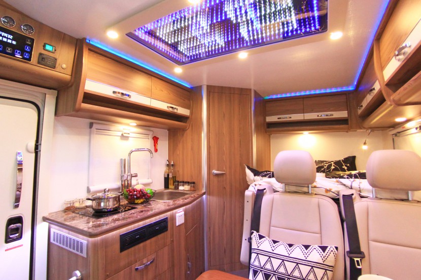 法美瑞大通L008-旅居版房车  40.8万元 IMG_7651