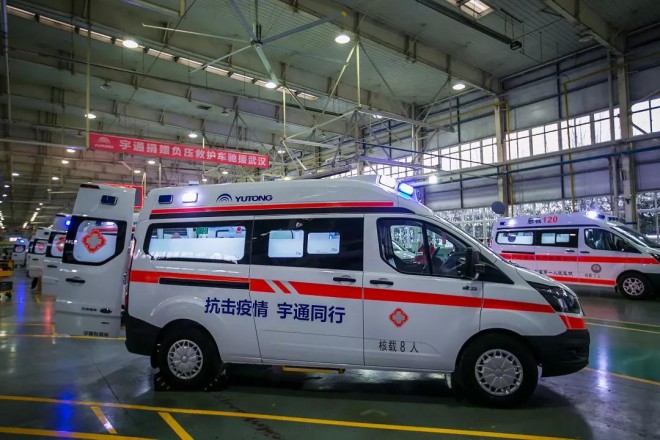 宇通捐赠负压救护车已开往武汉,紧急驰援火神山、雷神山73b68e4a91cb4c2eaf79bbb3132469bf