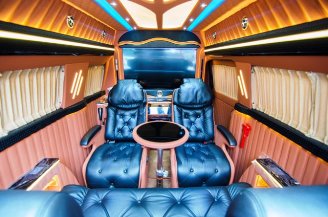 2018款福特·新逸途商务车即将登陆郑州3.31房车展首发20180327223726_4123