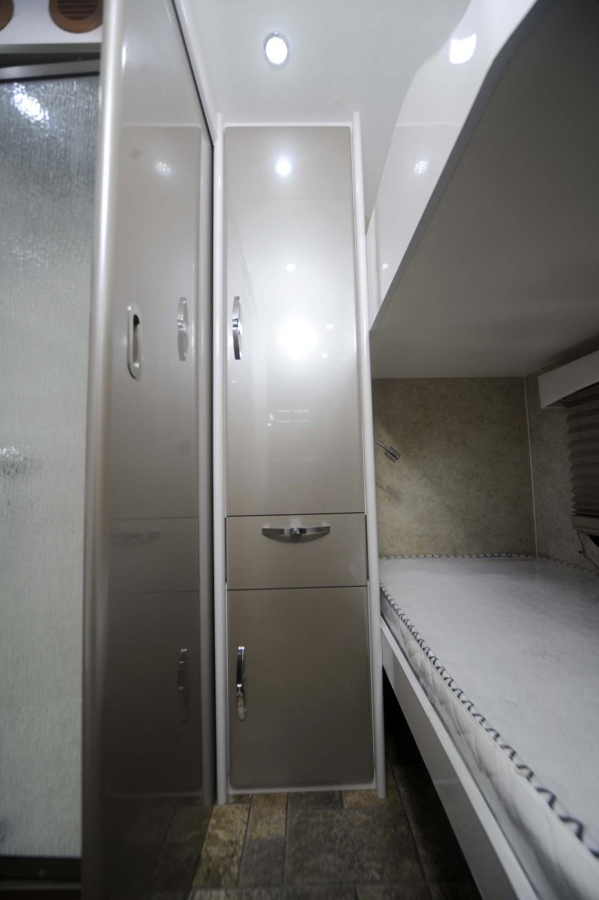 戴德隆翠C19拖挂式营地房车 17万元 _DSC8585