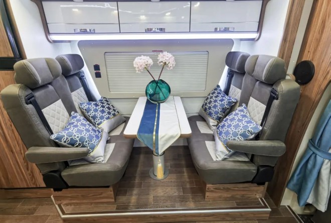 我摊牌了，你要的我都有，拓锐斯特诺亚方舟系列--天王星2号，61.6万,满满的配置，出行无忧！图片