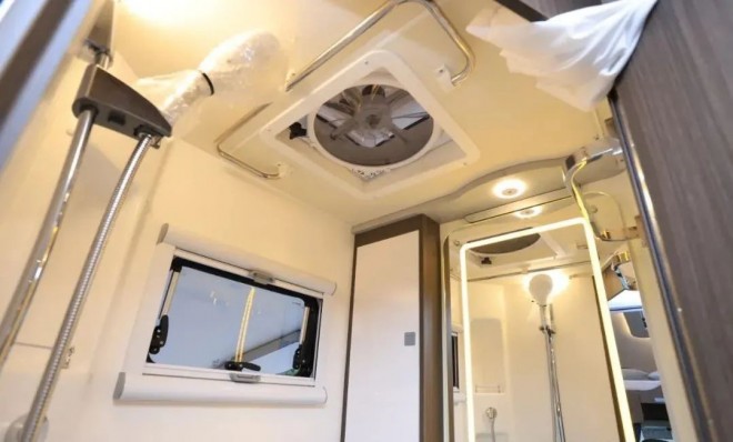 9月2日郑州房车展，奇瑞瑞弗全新进口S820房车，奇幻之旅，瑞弗领航！c360be6faadca2a0560005b31077c821