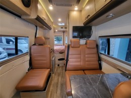 2017款上汽大通RV80旅行家原厂房车 2017款上汽大通RV80旅行家原厂房车