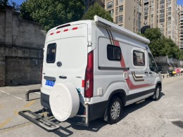 卫航 2021款V550 纵床
