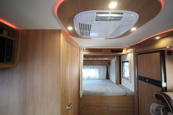 6.5洛阳房车展长城览众房车携新款国六越野皮卡C7、当红车型塞拉维房车亮相a06b424f2194435e82a97f6dfcdfba85