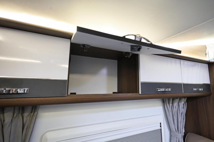 想选C型无拓房车？9月2日郑州房车展，秦帝铜爵系列QC20房车，旅居良选莫错过！095951a9e056d66fc29c4dc9973c5f6c