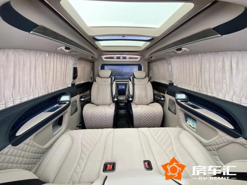 奔驰V-class全隔断MPV商务车，为什么备受老板明星们的喜欢？15.jpg