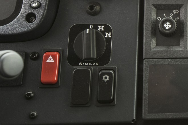 德野奔驰乌尼莫克U4000四驱越野房车终极性能撼路先锋这是描述信息