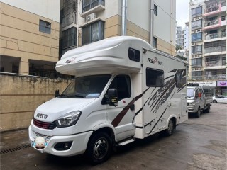 瑞弗房车 2019款V800