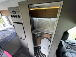 上汽大通 V90