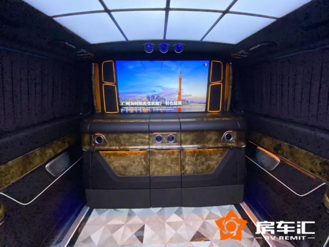 2020款圣母峰巅峰版，黑金四座，镀金立标，语音智能交互，太牛了！14.jpg