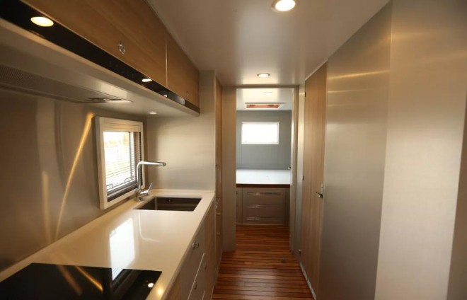 房车旅行的领航者3f514577af2b4eb598b797f354dab39d