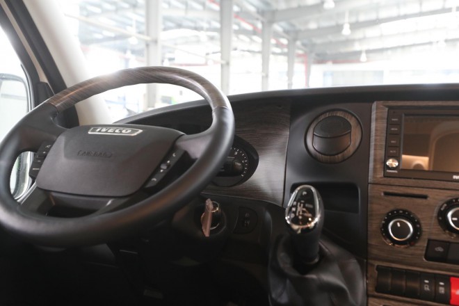 精致欧式风格、高端商务元素，“铂驰旅行家”单拓展房车 WLH_7209